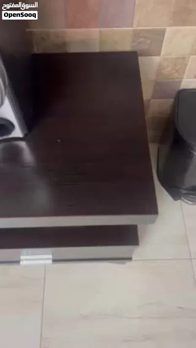 طاولة تلفزيون شبه جديده 4