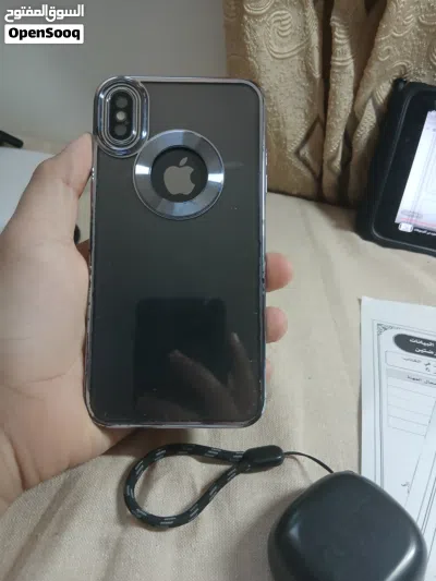 Xs max 256gb 600AED 2