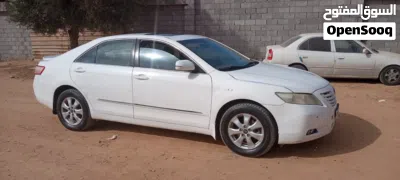 تويوتا كامري LE 3