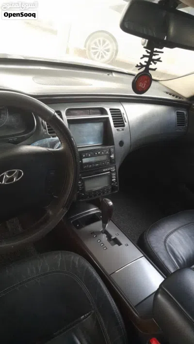 Hyundai Grandeur 4