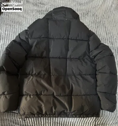 Pull and Bear Black Puffer Jacket with Double Zipper 2