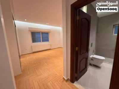 شقه للايجار فارغه في دير غبار المساحه 280م الطابق الارضي - REF:15041 4