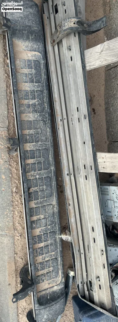 ركابات جانبية أصلية مستعمله لسيارة تويوتا أف جي كروزر تركب علي جميع الموديلات 2
