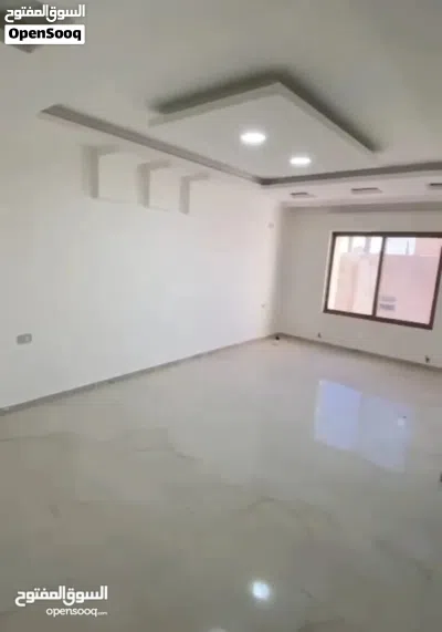 شقه مميزه للبيع جبل الحديد 4
