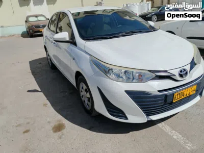 Toyota Yaris SE 4