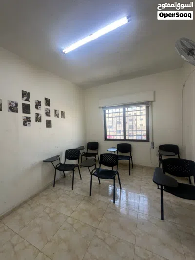 مركز تعليمي للبيع مع كامل معداته 3