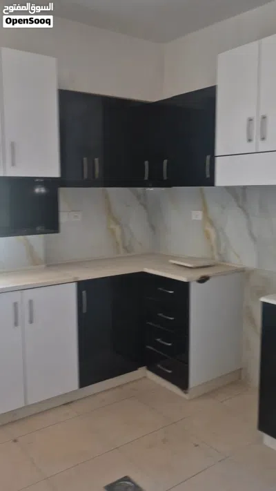 شقه للايجار ضاحيه الغدير العماره رقم 5 الطابق الثالث 3