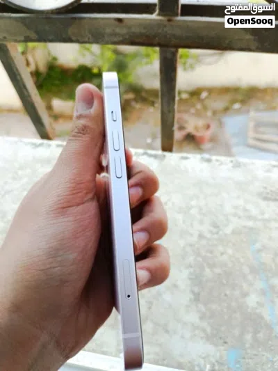 ايفون 13 وردي 128 جيجا بطارية 91% نظيف جدًا Face ID شغال سعر مميز قابل للتفاوض 4