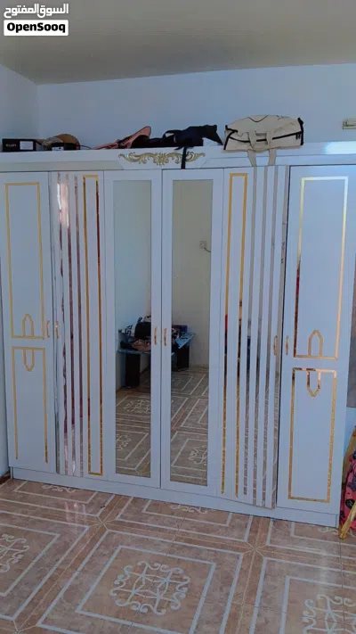 Bed/metres/4dor cabed/ dressing table 2