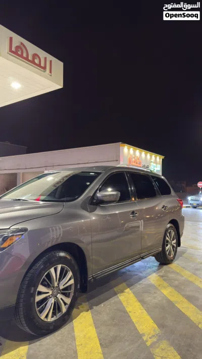 Nissan Pathfinder SV 2