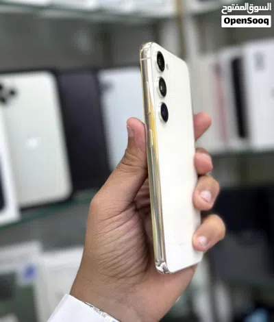 عرض خااص : Samsung S23 256gb هاتف نظيف جدا بحالة الوكالة بدون اي شموخ أو أعطال مع ضمان و ملحقات 2