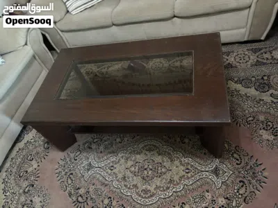 طقم كنب مستعمل للبيع (بحالة جيدة جدا) + طاولة وسطية 2