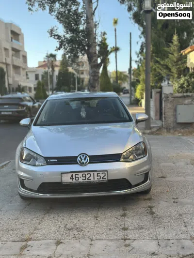Volkswagen Golf E-Golf 2