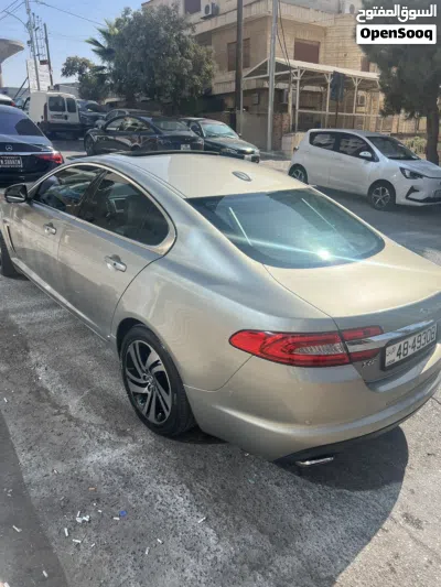 جاكوار XF Luxury 4