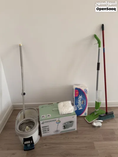 Spin mop and cleaning products 2