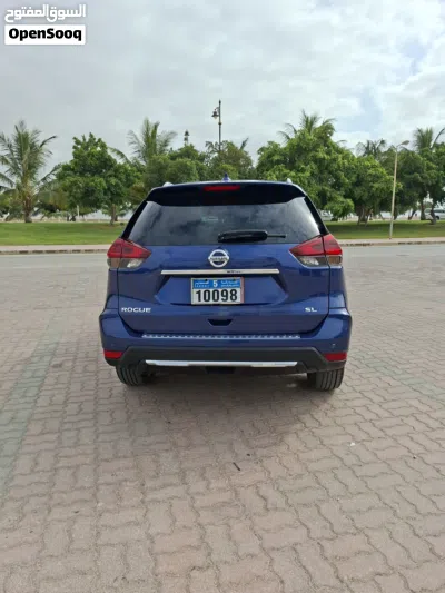 Nissan Rogue SL 4
