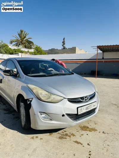 Hyundai Elantra GL 2