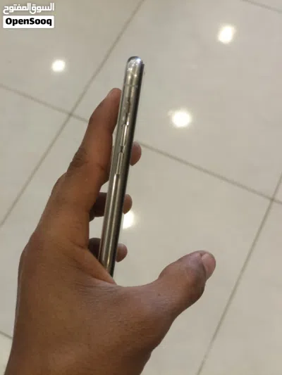 ايفون 11برو للبيع 4