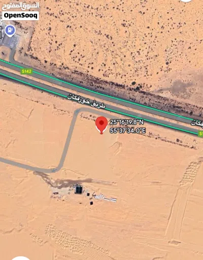 للبيع ارض تجاريه السحمه 17،335 قدم تجاري سكني ارض ومواقف وثلاثة طابق شارع خورفكان الرئيسي 97 موقع 2