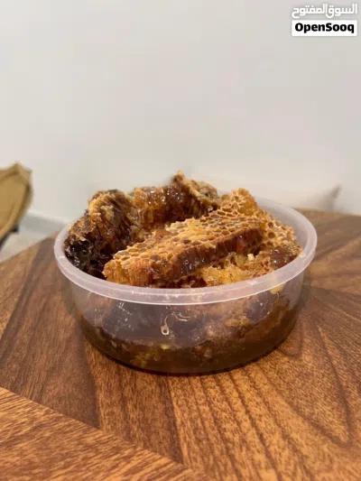 عسل العتم الجبلي بالشمع تربية 2