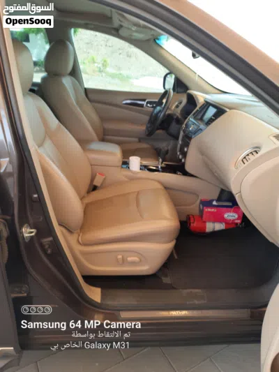 Nissan Pathfinder SV 3