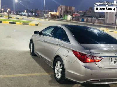 Hyundai Sonata Blue 2