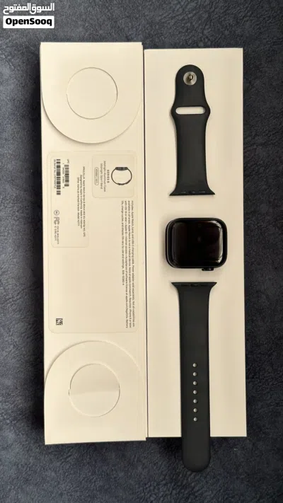 Apple Watch Series 8 (45mm) GPS, Like New, Open Box 2