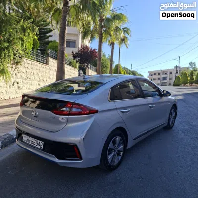Hyundai Ioniq Standard 3
