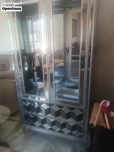 طقم ضيوف مفروشات عكا مع طاوله سفره و8كىاسي مودرن هوم سنتر مع فضيه هوم سنتر بحاله الوكاله للبيع 3