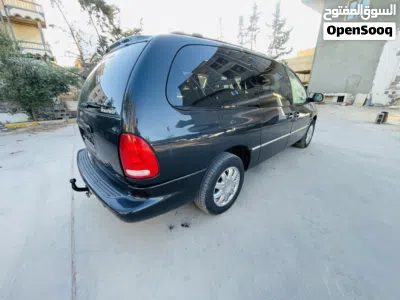 كرايسلر فوياجر LX 4
