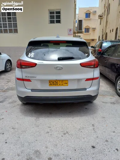 Hyundai Tucson SE 2