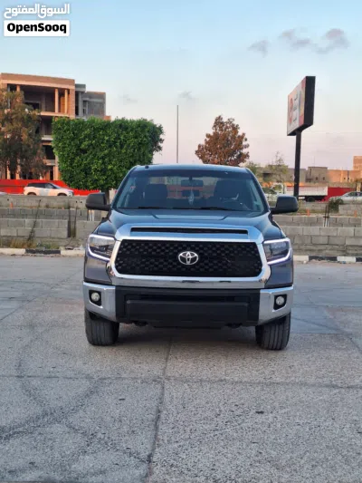 Toyota Tundra SR5 3