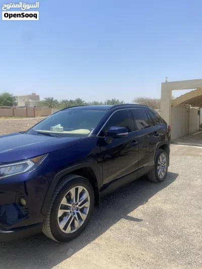 Toyota RAV 4 XLE 2