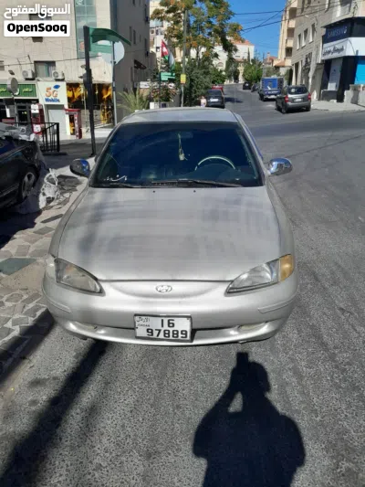 Hyundai Avante Standard 4