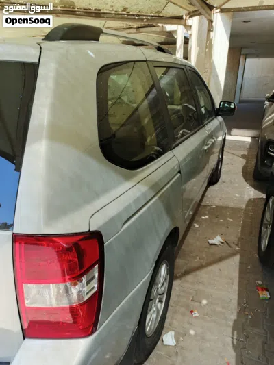 Kia Carnival LX 2