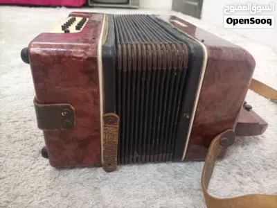 أكورديون أزرار سوفيتي عتيق (هارمونيكا/غارموشكا) يُعرف باسم رومشك صنع 1960 2