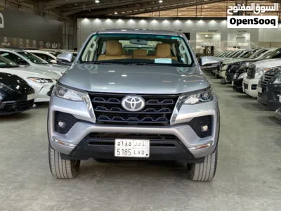 Toyota Fortuner VXR 2