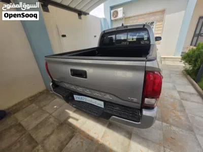 Toyota Tacoma SR5 3