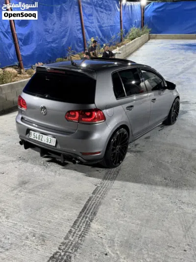 فولكسفاغن جولف GTI Standard 2