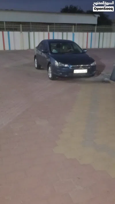 Mitsubishi Lancer GLS 2