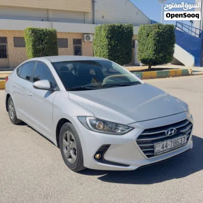Hyundai Avante SE 3