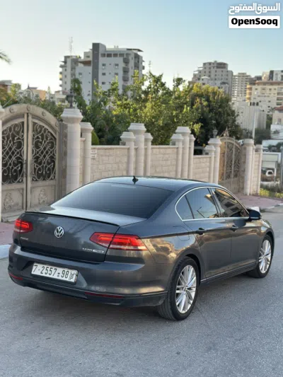 فولكسفاغن باسات Standard 4