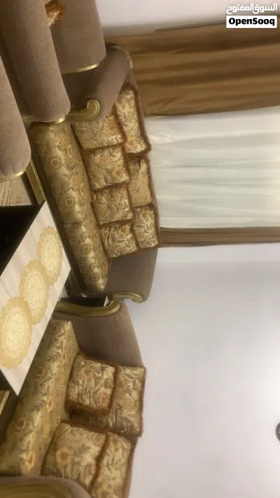 طقمين كنب بحاله منيحه للبيع الثنين 220 3