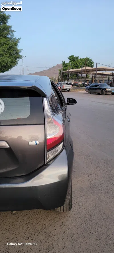 Toyota Prius Limited 4