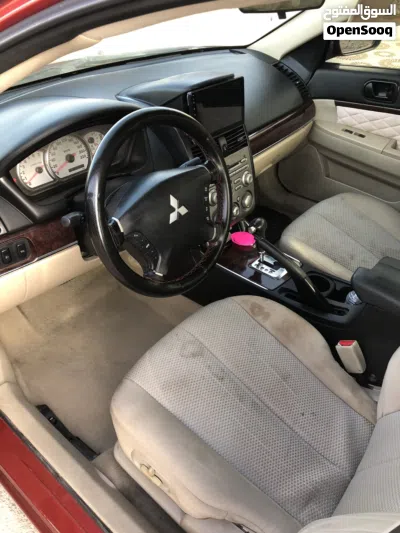 Mitsubishi Galant ES 3