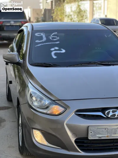 Hyundai Accent GLS 4