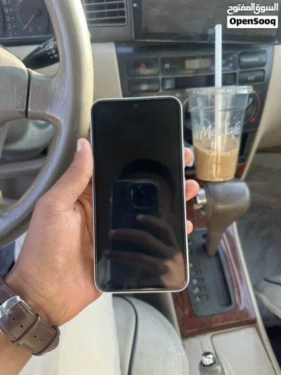 ايه 54 5 جي جهاز نضيف جدا مع الكرتون Very good and clean device A54 5G 4