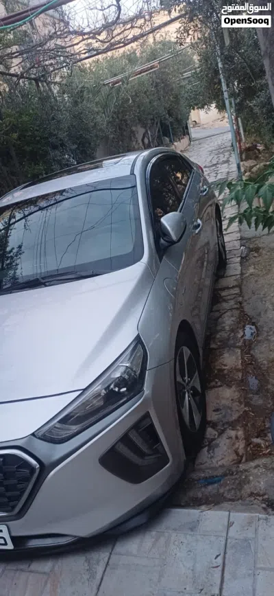 Hyundai Ioniq Standard 4