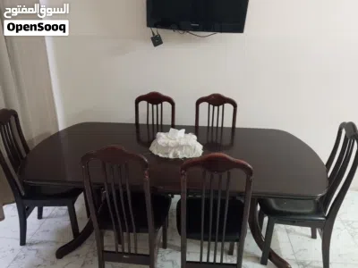 للبيع اثاث بيت مكونه من غرفه نوم وجلسه 3