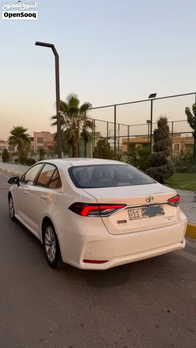 تويوتا كورولا Hybrid 3